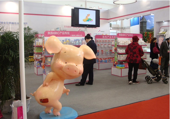 愛親母嬰門店設立《小豬威比》產品專區(qū)