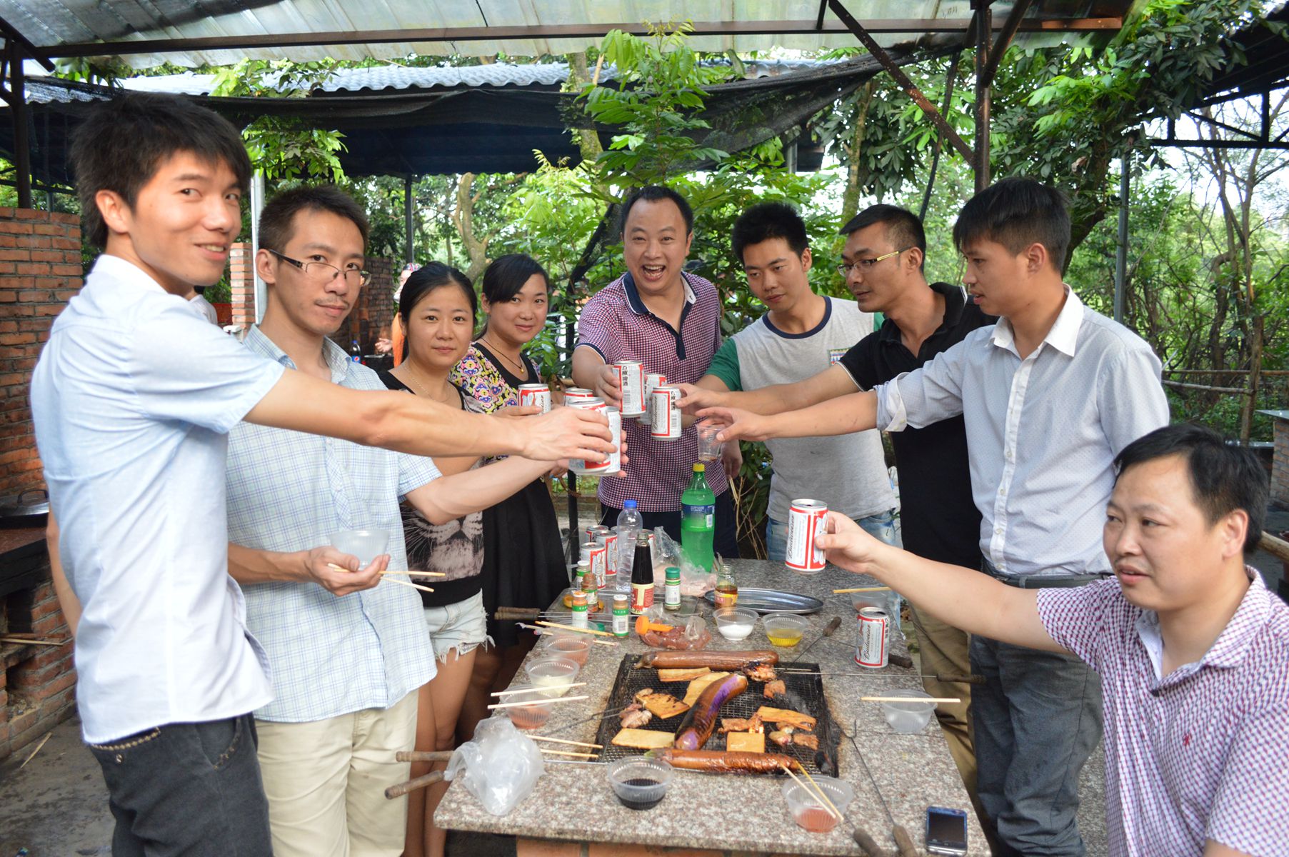 ?愛親母嬰燒烤會，眾人齊歡暢