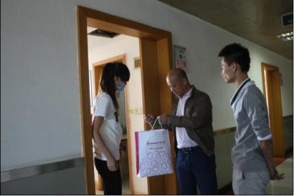 愛親母嬰企業(yè)高層親臨探望 愛親母嬰企業(yè)高層親臨探望