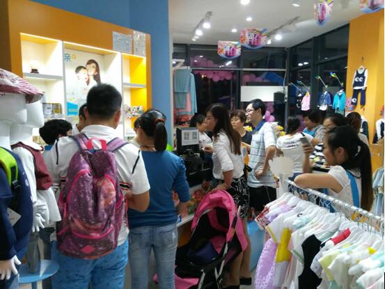 河北連大姐加盟愛(ài)親母嬰