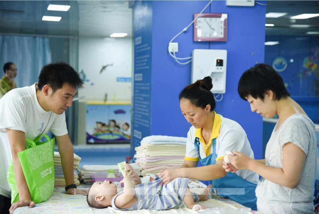 游泳項目逐漸被眾多母嬰企業(yè)所看好，是一攫金的夢幻項目。