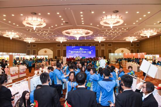 愛親訂貨會愛親貝貝服紡受歡迎