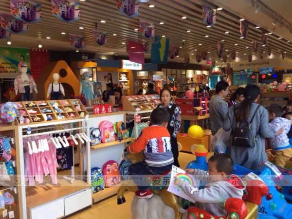 愛親母嬰加盟商隊伍再添一員河南商業(yè)猛將