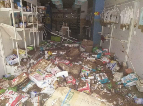 “天災無情 愛親有愛”——愛親母嬰捐贈陜西區(qū)受災門店20萬元