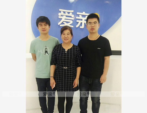 熱烈慶祝西安屈先生加盟愛(ài)親母嬰！預(yù)祝生意興隆！