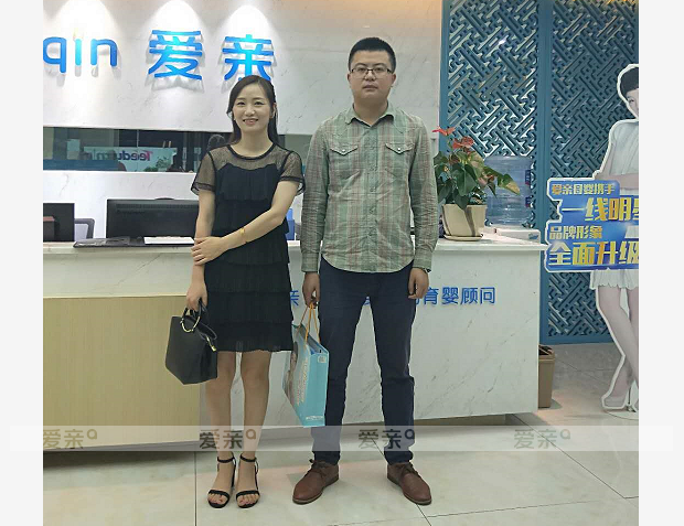 熱烈慶祝四川張先生加盟愛親母嬰！預(yù)祝生意興隆！