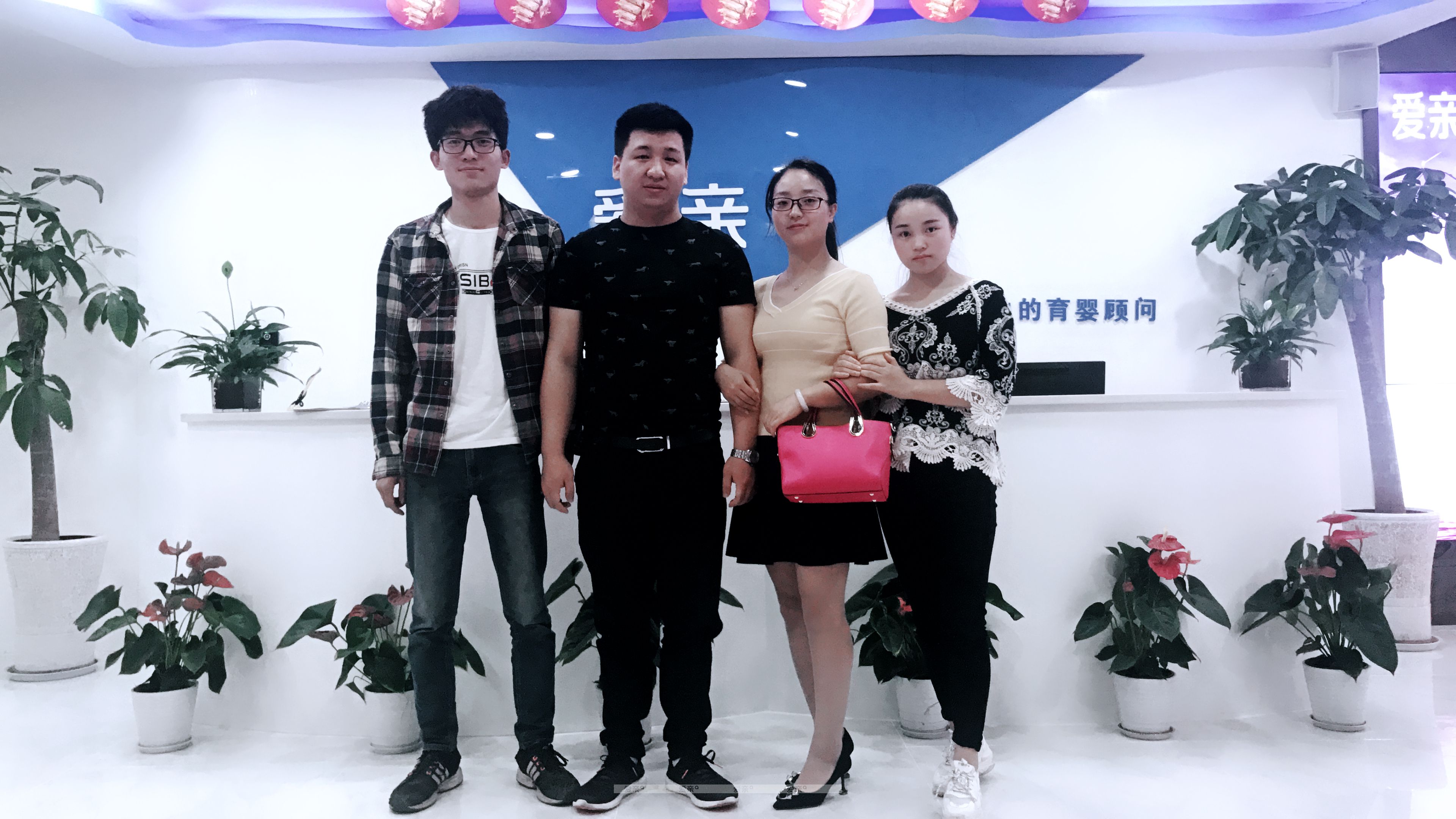 熱烈慶祝陜西西安趙先生加盟愛親母嬰！預(yù)祝生意興??！